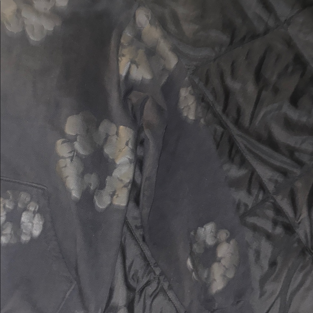 Stylish Black Patterned Puffer Jacket - image 3